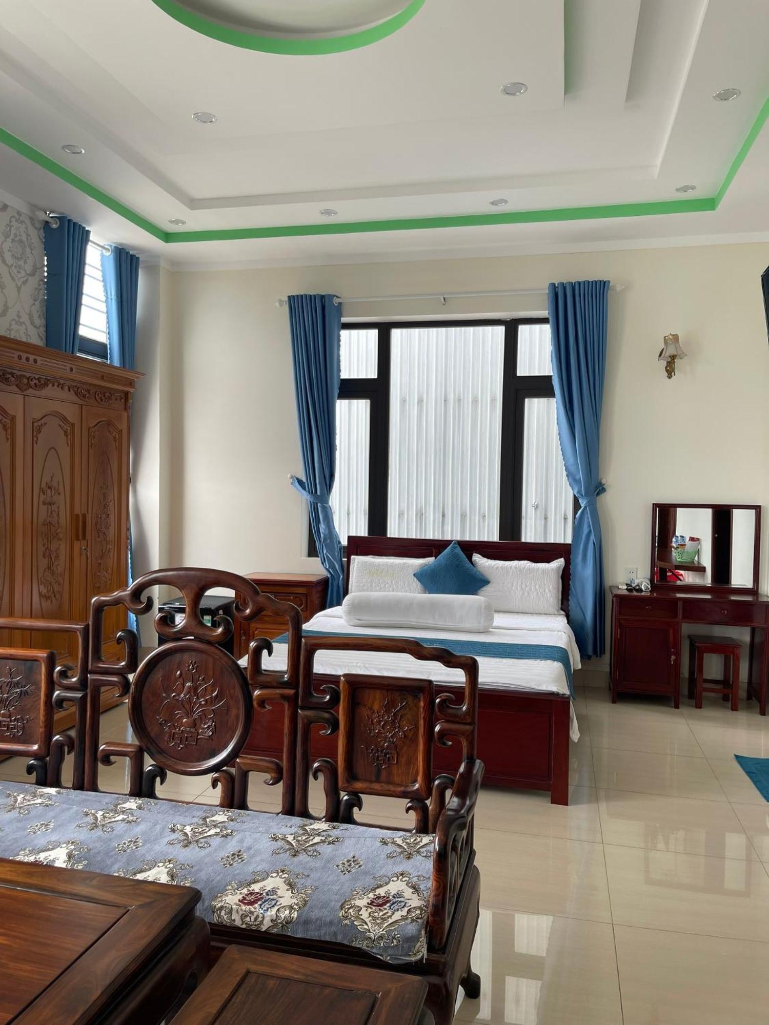 Anh Tuan Hotel & Coffee - Pleiku, Gia Lai Exterior photo